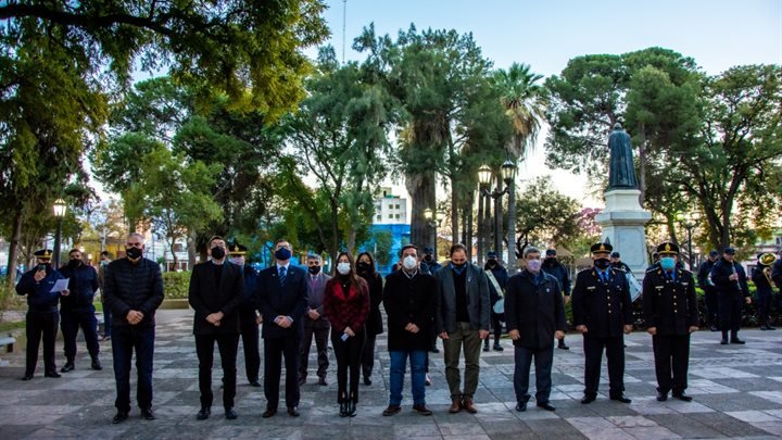 La Legislatura homenajeó la bandera de La Rioja a 35 años de su creación