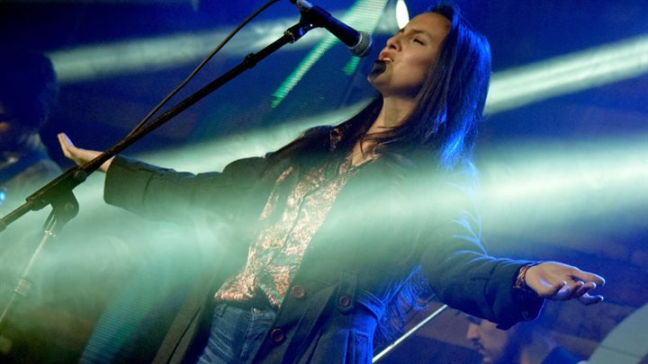 Loy Carrizo: compositora, cantautora solista y profesora de música catamarqueña.